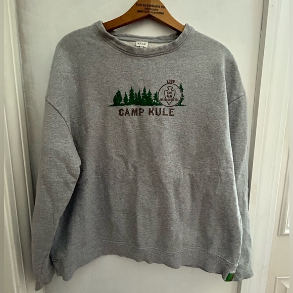 Kule Gray Camp Kule. 100% cotton. Size small. Cozy for your Fall fires 🔥 - Picture 4 of 6